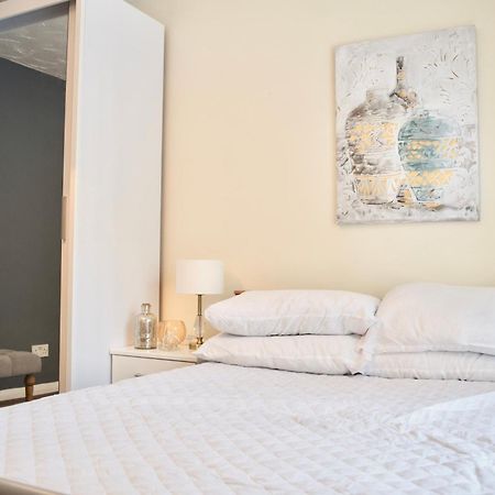 Stylish And Homely 4 Bedroom Home In East Londra Exterior foto