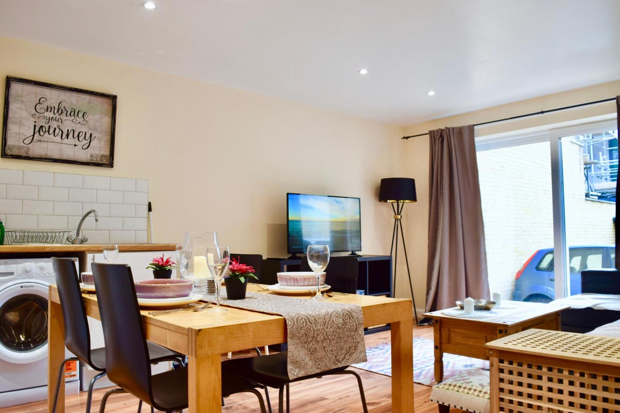 Stylish And Homely 4 Bedroom Home In East Londra Exterior foto