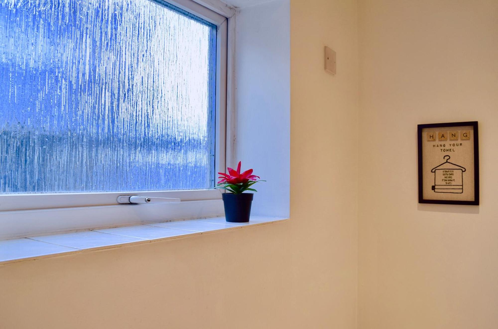 Stylish And Homely 4 Bedroom Home In East Londra Exterior foto
