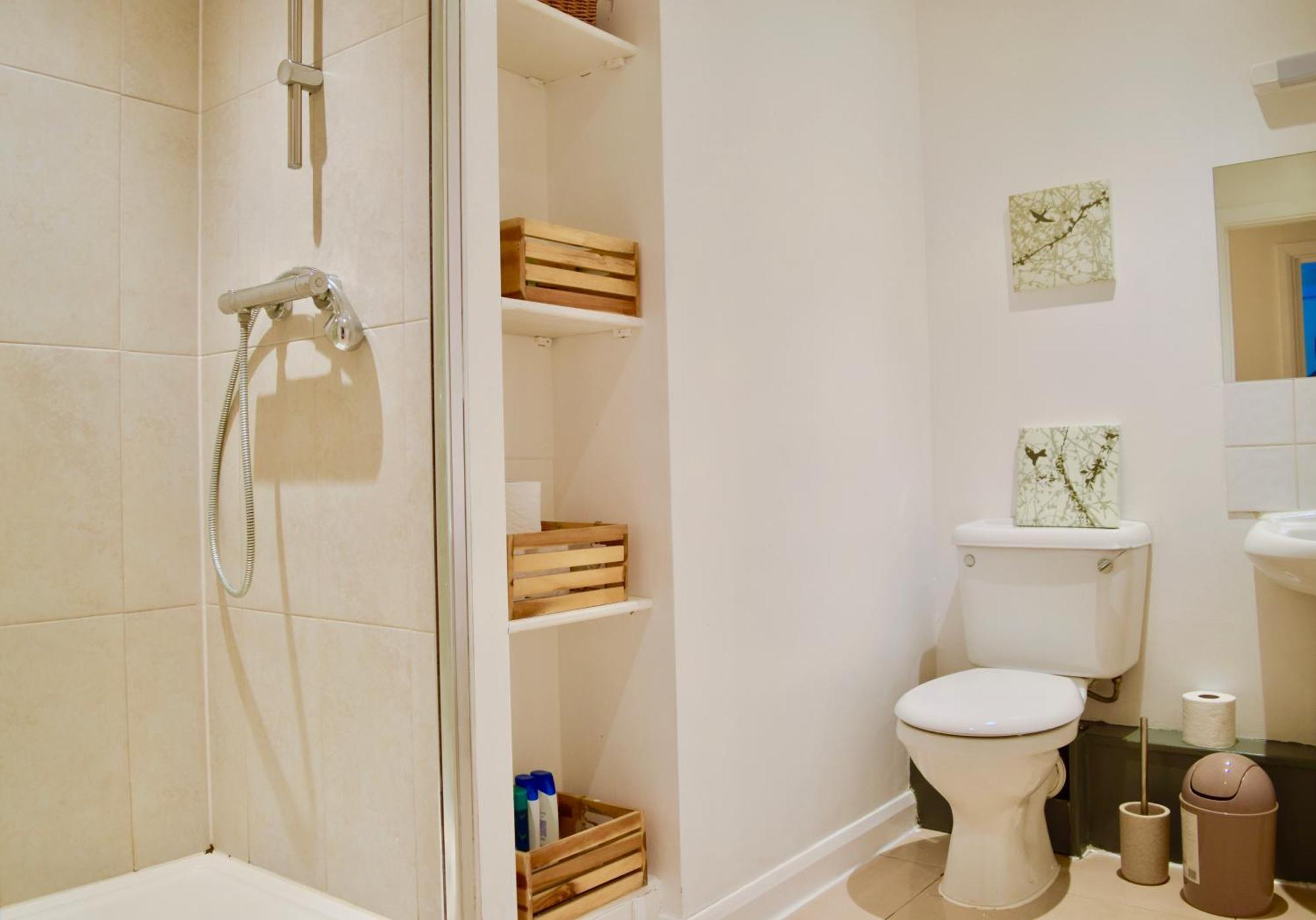 Stylish And Homely 4 Bedroom Home In East Londra Exterior foto