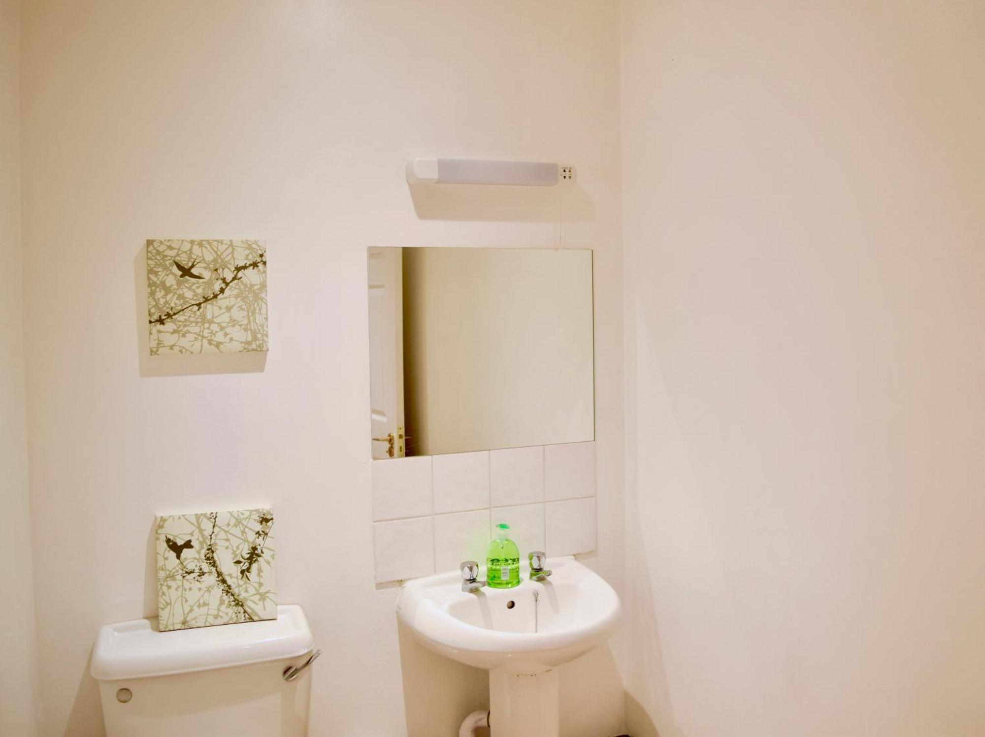 Stylish And Homely 4 Bedroom Home In East Londra Exterior foto
