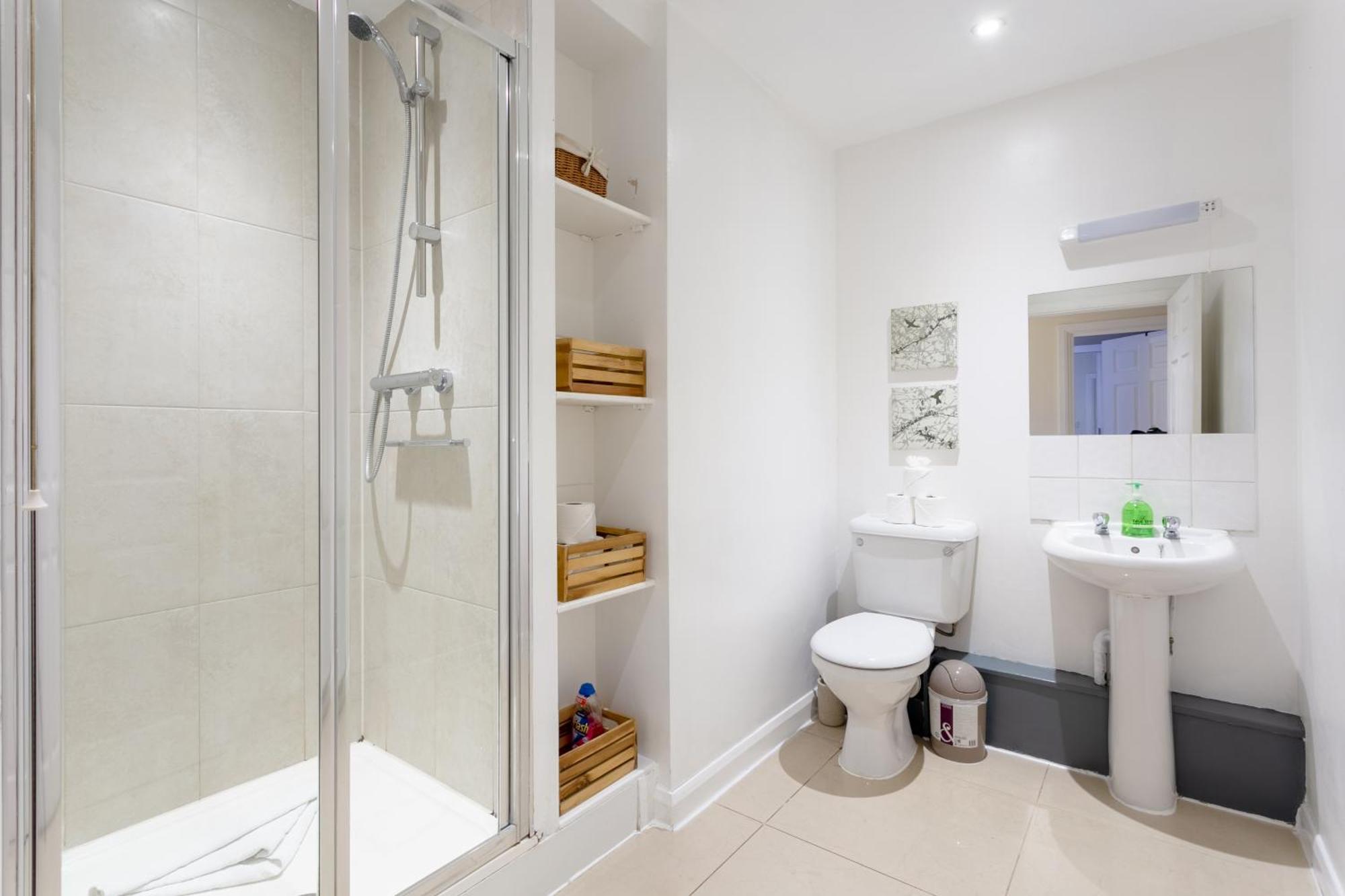 Stylish And Homely 4 Bedroom Home In East Londra Exterior foto